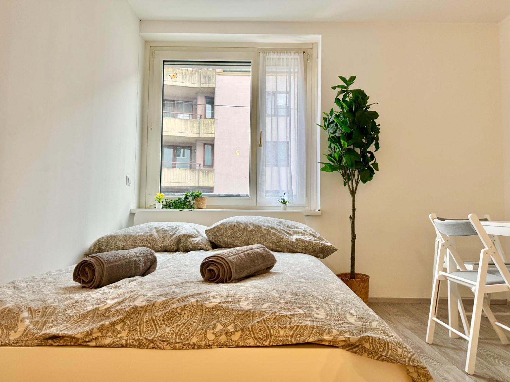Prime Suites Near Schoenbrunn Castle เวียนนา ภายนอก รูปภาพ