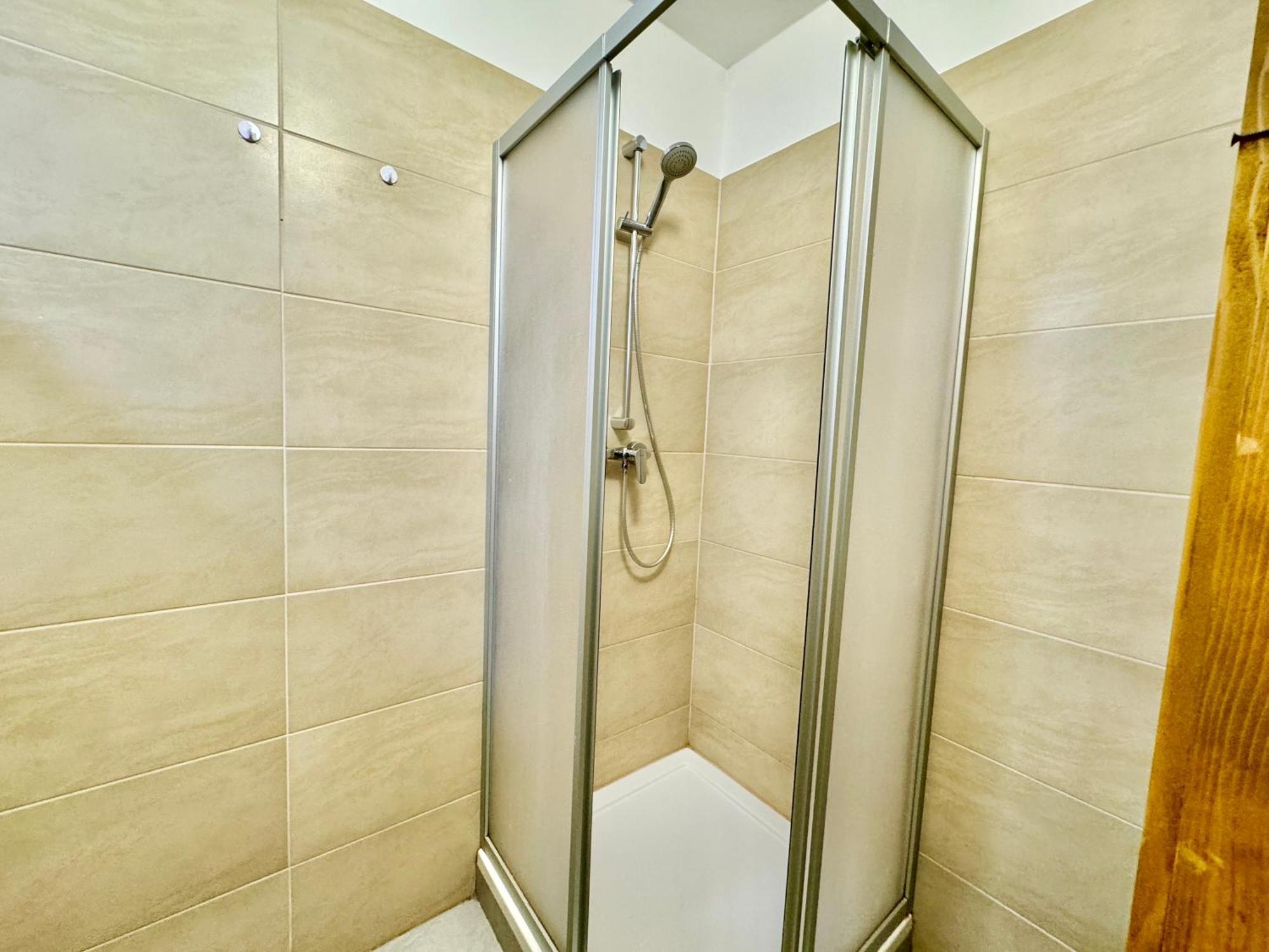 Prime Suites Near Schoenbrunn Castle เวียนนา ภายนอก รูปภาพ